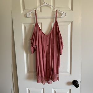 Torrid size 3 ~ Salmon cold shoulder blouse!!